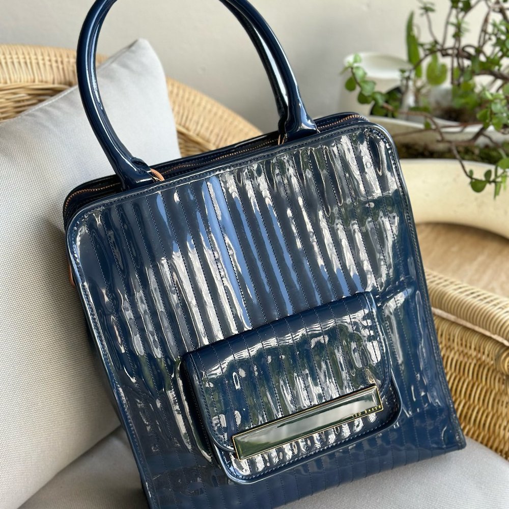 Iconic Ted Baker Tote! Navy Blue with Pockets (Perfect Condition)